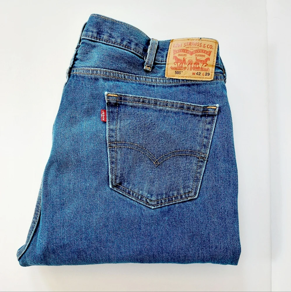 Medium Wash Levi's 100% Cotton 505 Jeans 42/29 Straight Leg